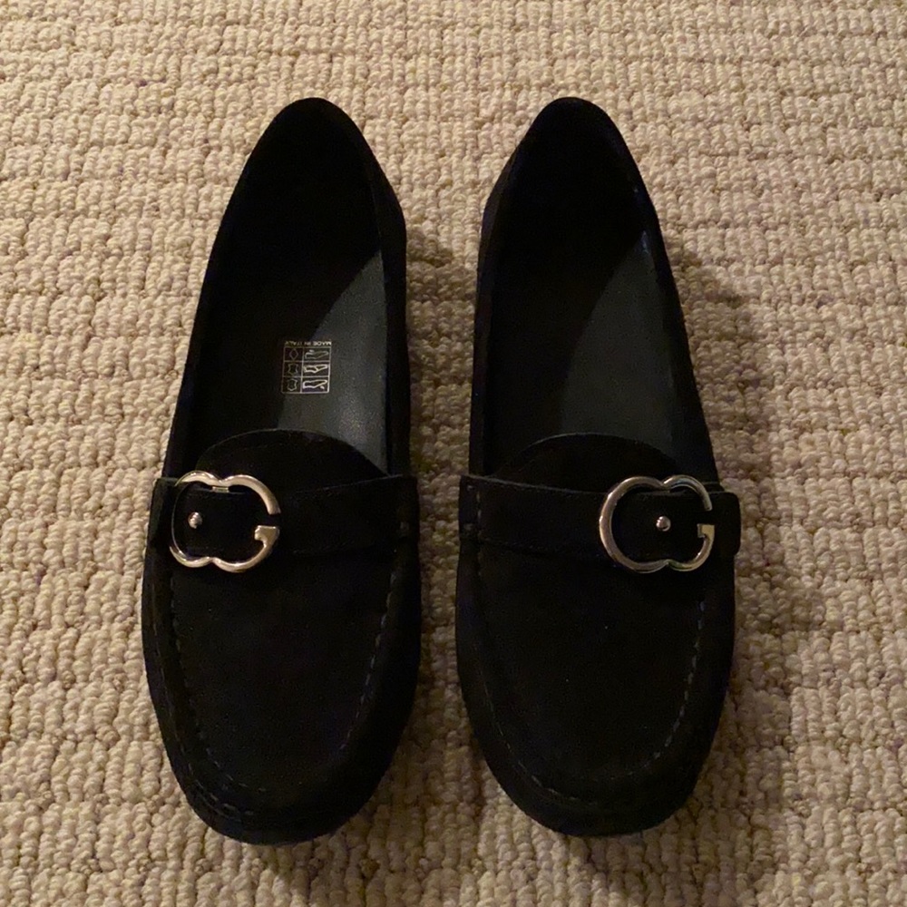 Gucci size 38 black suede loafers